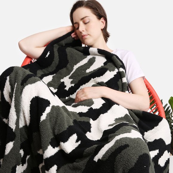 P/S Camouflage Luxury Soft Throw Blanket·50x60·Super Soft Throw·ComfyLuxe - Picture 6 of 9